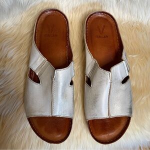 MODA ITALIA Leather Wedge Slide Sandals
Size: EU 40 (10) moda italian